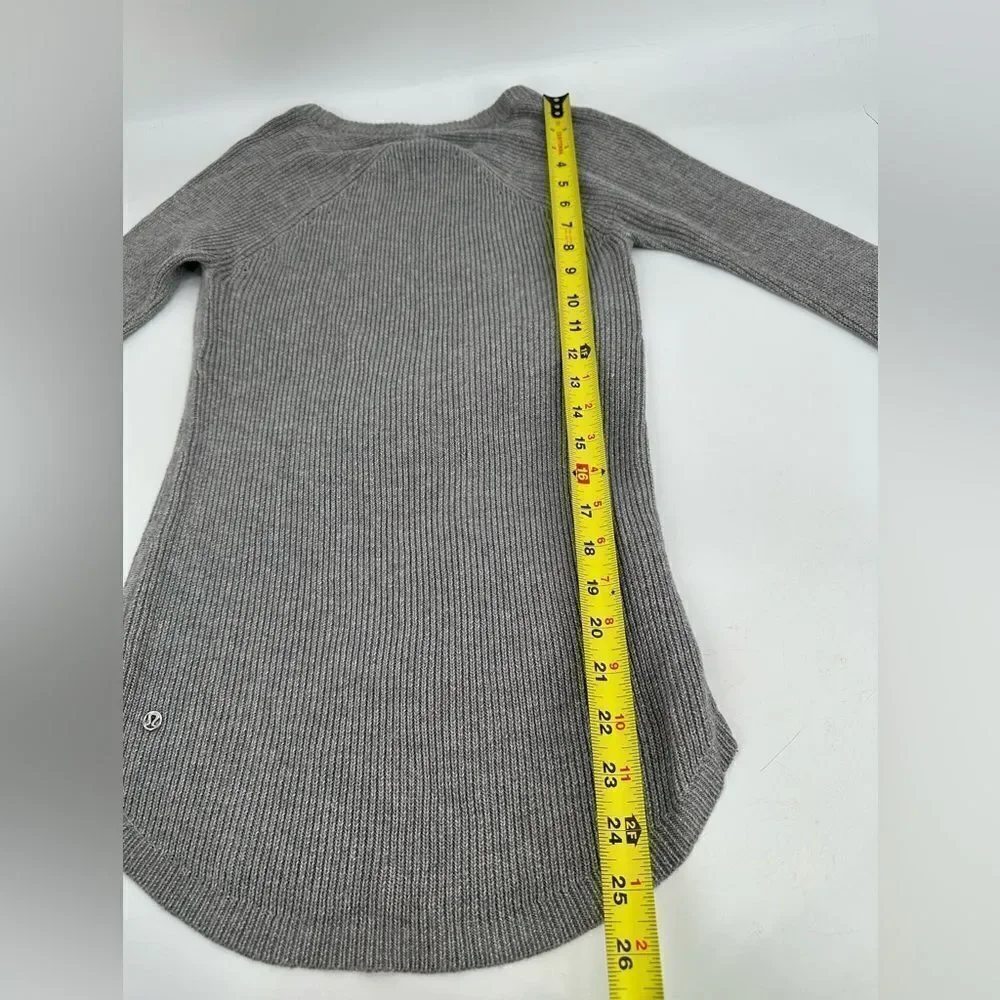 Lululemon Cabin Yogi Long Sleeve White / Heathered Light Grey NO SIZE 2?